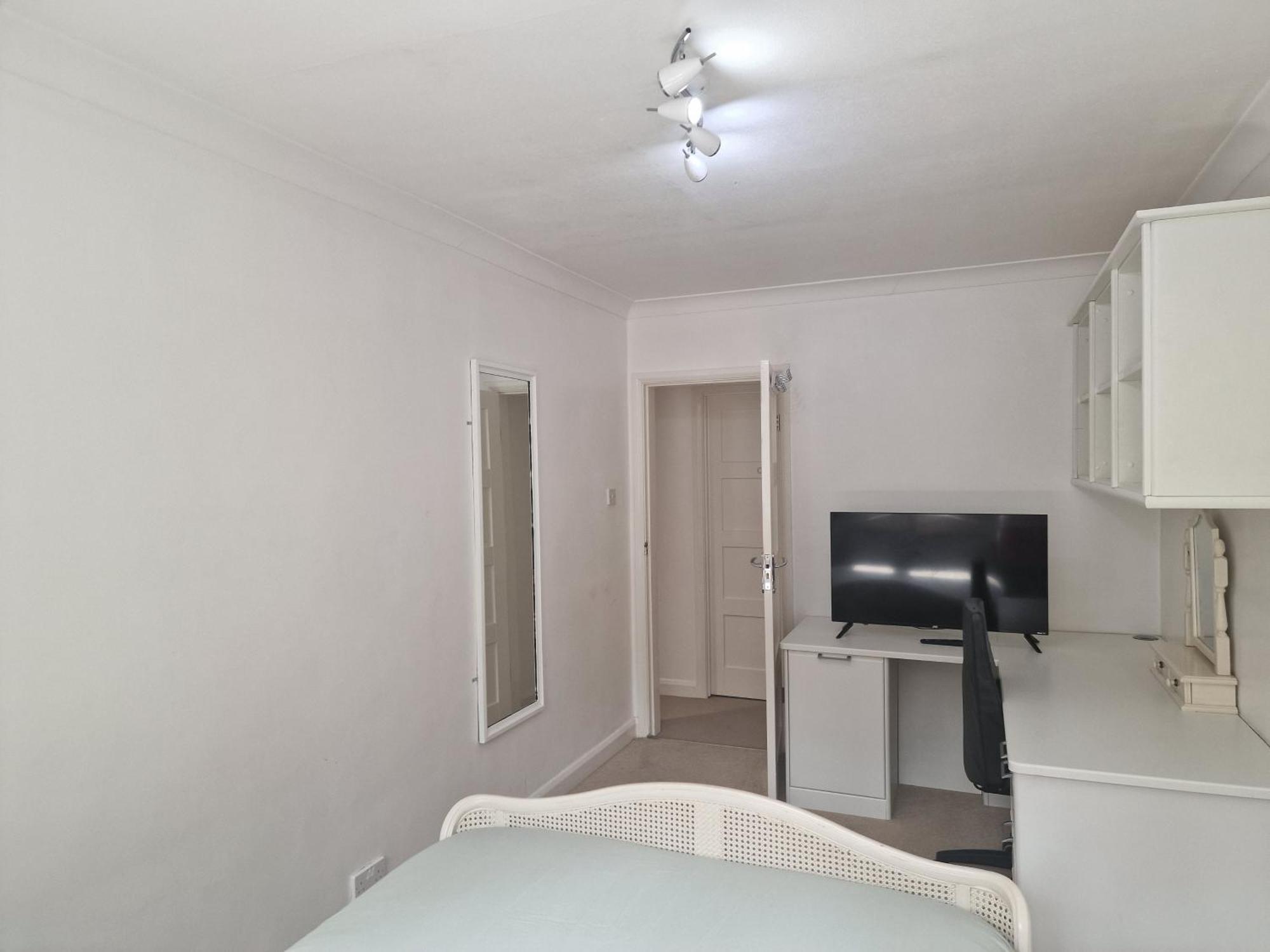 D Elmdon Homestay Shared 4 Bedrooms Μπέρμιγχαμ Εξωτερικό φωτογραφία